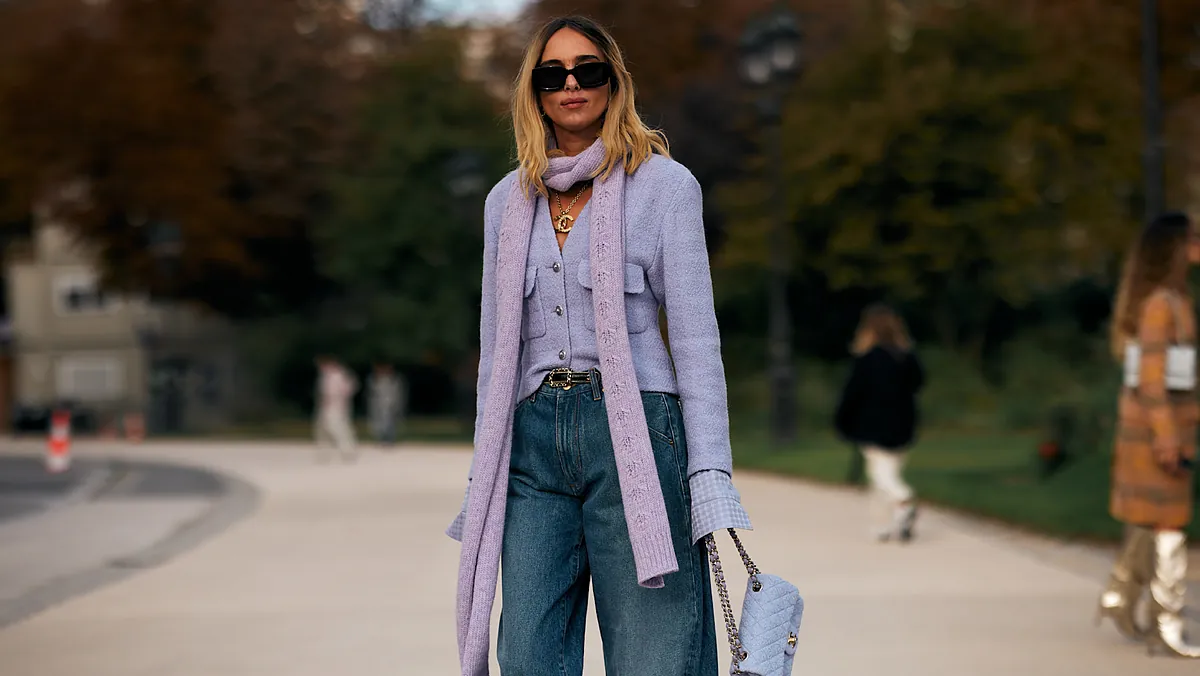 7 looks ideais com jeans vistos em Paris para sair para jantar neste fim de semana